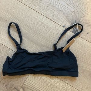 Black skims scoop bralette